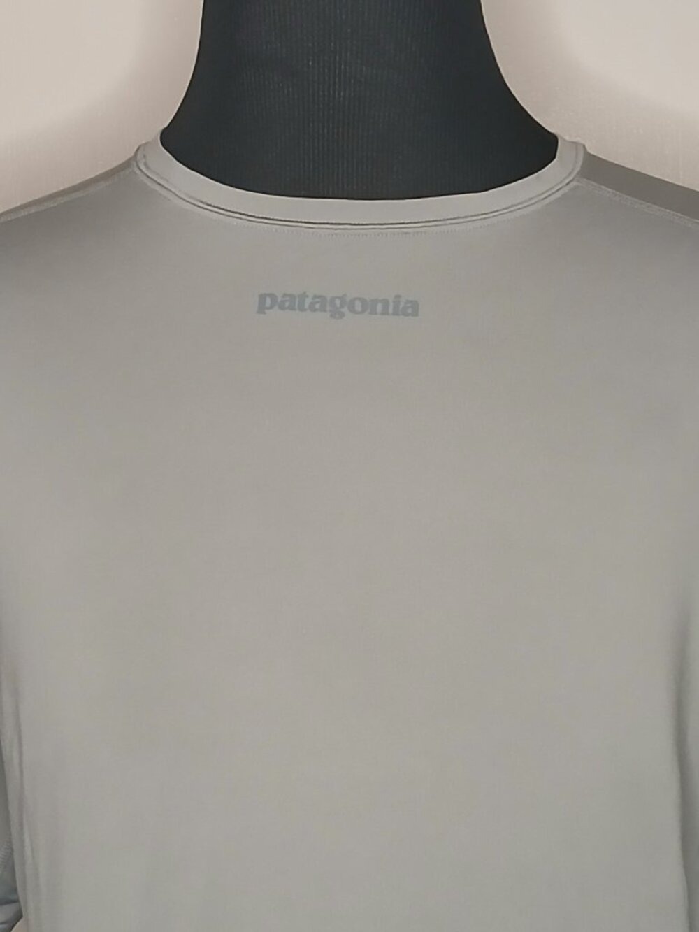 Patagonia Daily Men's Gray XXL Capilene Baselayer Tee (1051C4) - Picture 2 of 9